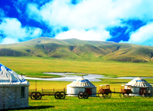 Zeltstaette auf dem Grasland in der inneren Mongolei